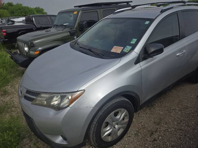 2015 Toyota RAV4 LE FWD photo