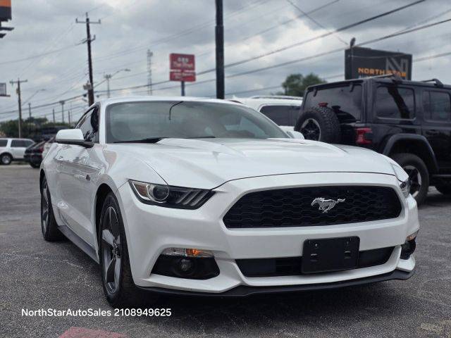 2015 Ford Mustang V6 RWD photo