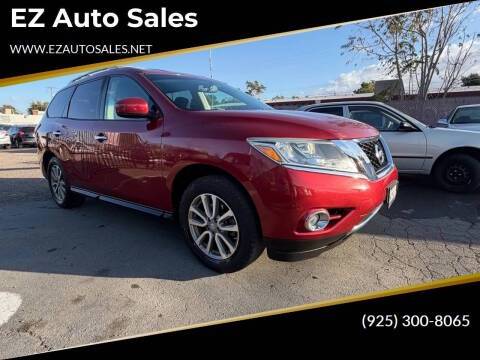 2015 Nissan Pathfinder SV FWD photo