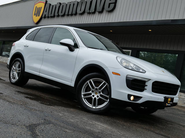2016 Porsche Cayenne  AWD photo