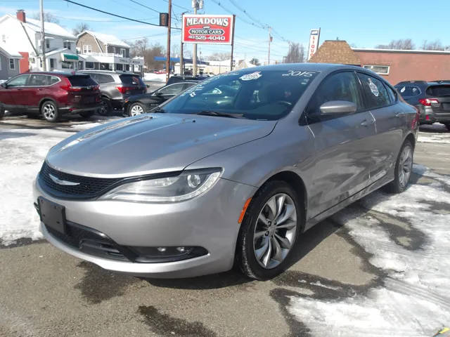 2015 Chrysler 200 S AWD photo