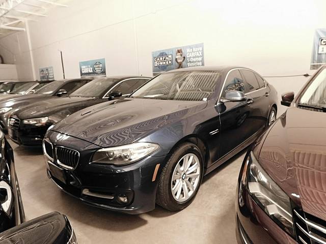 2015 BMW 5 Series 528i RWD photo