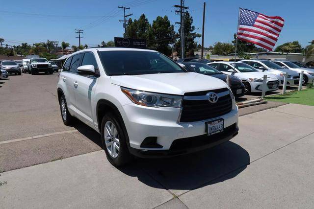 2015 Toyota Highlander LE FWD photo