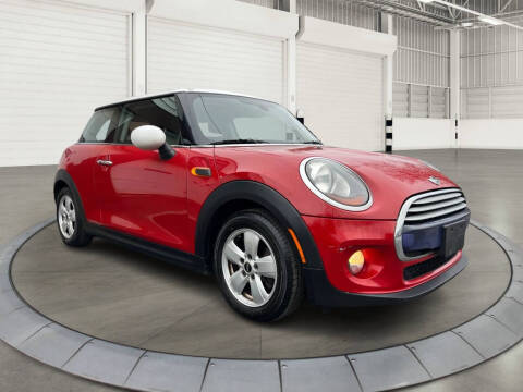 2015 MINI Hardtop 2 Door FWD photo