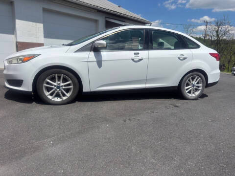 2015 Ford Focus SE FWD photo