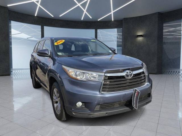 2015 Toyota Highlander XLE AWD photo