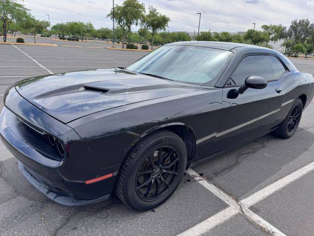 2015 Dodge Challenger SXT RWD photo
