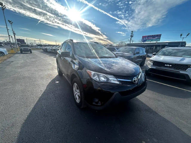 2015 Toyota RAV4 LE FWD photo