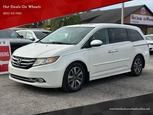 2015 Honda Odyssey Touring FWD photo