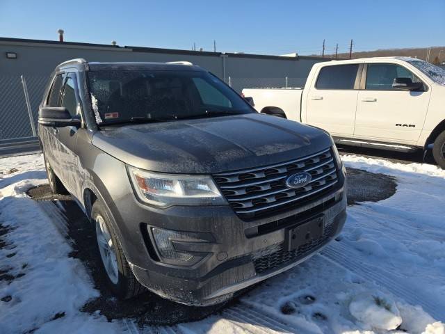 2016 Ford Explorer XLT 4WD photo