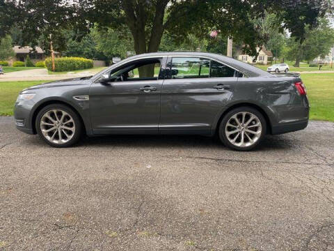 2015 Ford Taurus Limited AWD photo