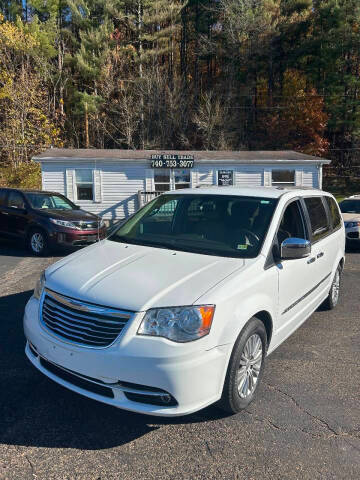 2015 Chrysler Town and Country Touring-L FWD photo