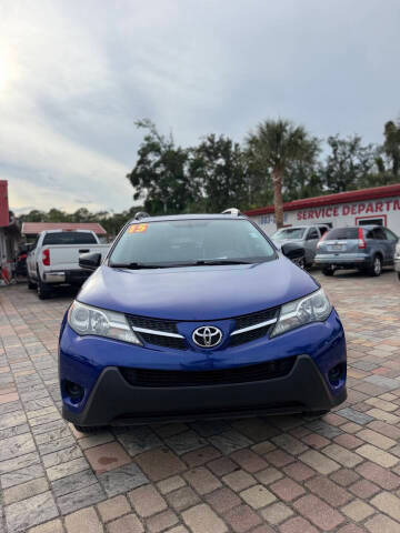 2015 Toyota RAV4 LE FWD photo