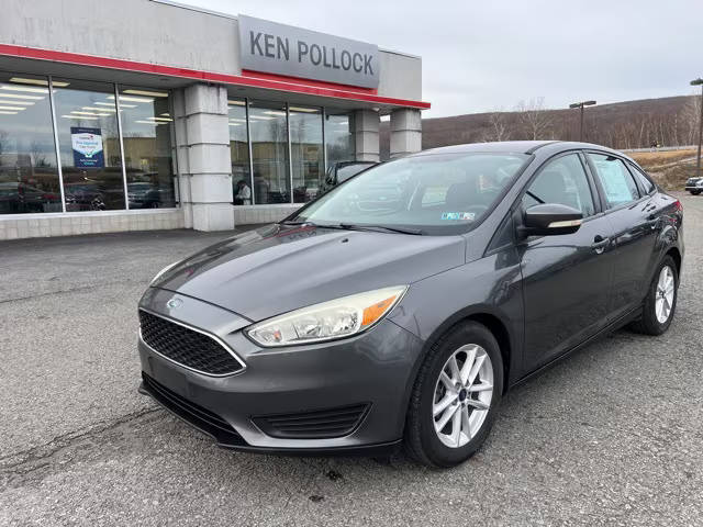 2015 Ford Focus SE FWD photo