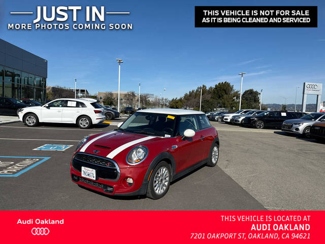 2015 MINI Hardtop 2 Door S FWD photo