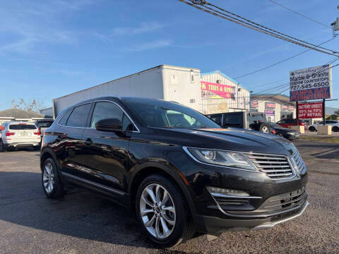 2015 Lincoln MKC FWD photo