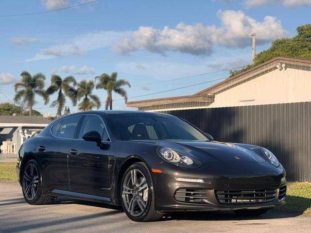 2015 Porsche Panamera S RWD photo