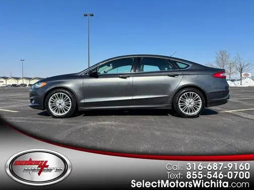 2016 Ford Fusion SE FWD photo