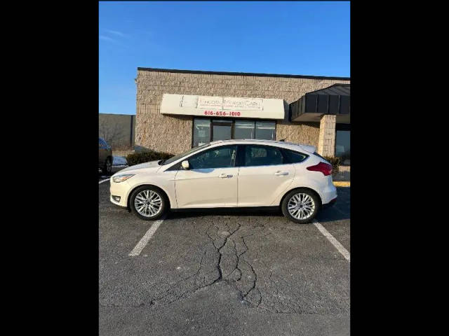 2015 Ford Focus Titanium FWD photo