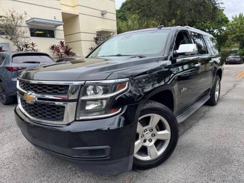 2015 Chevrolet Suburban LT RWD photo