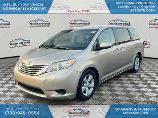 2015 Toyota Sienna LE FWD photo