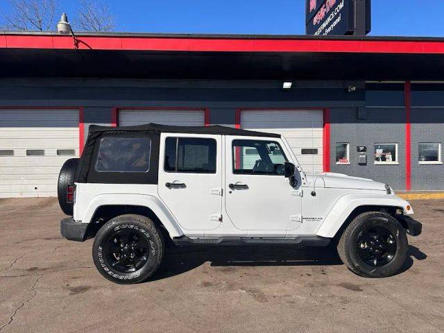 2015 Jeep Wrangler Unlimited Altitude 4WD photo