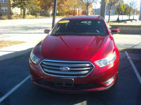 2015 Ford Taurus SEL FWD photo