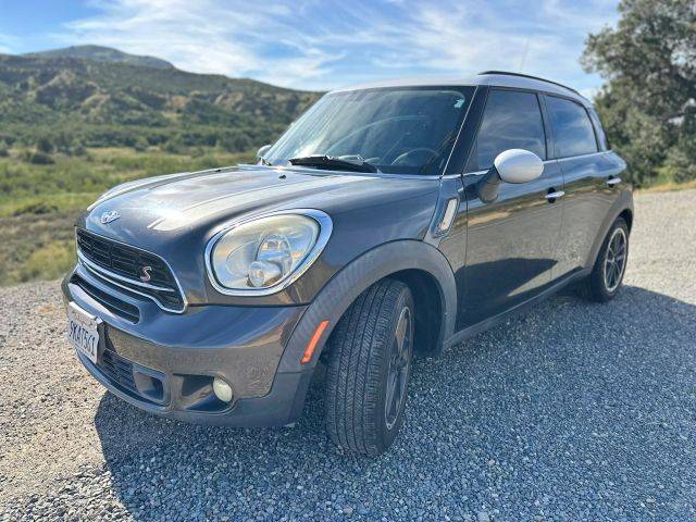 2015 MINI Countryman S FWD photo