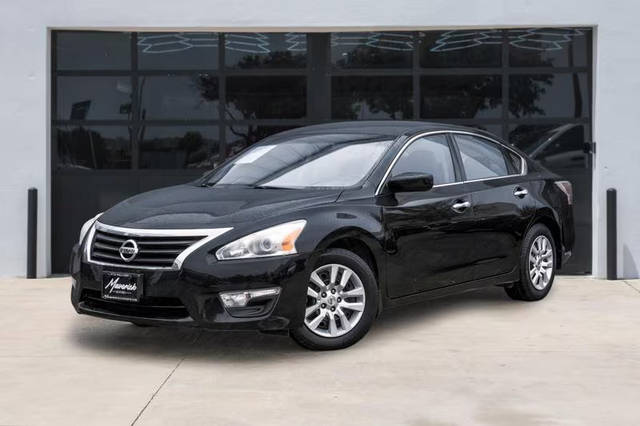 2015 Nissan Altima 2.5 S FWD photo