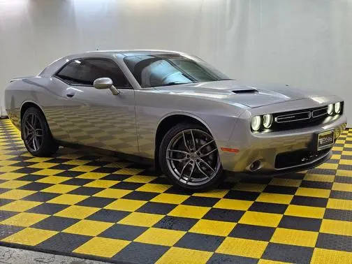 2015 Dodge Challenger SXT Plus RWD photo