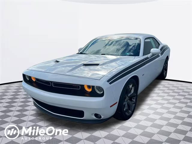 2015 Dodge Challenger R/T RWD photo