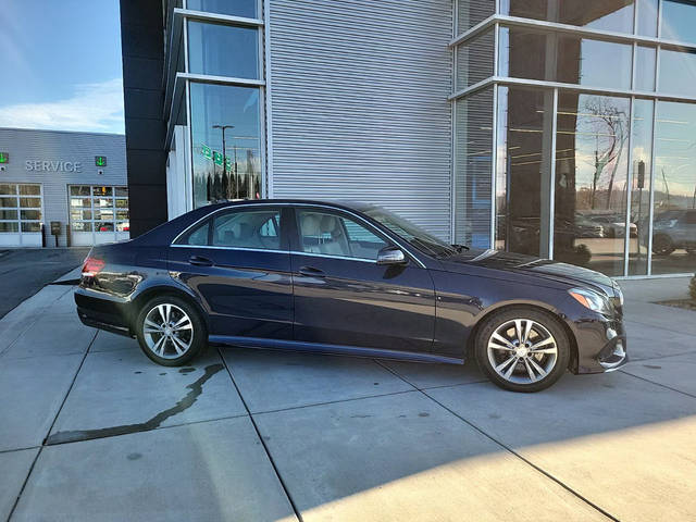 2016 Mercedes-Benz E-Class E 350 Sport RWD photo