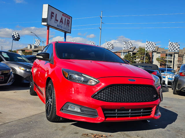 2015 Ford Focus ST FWD photo
