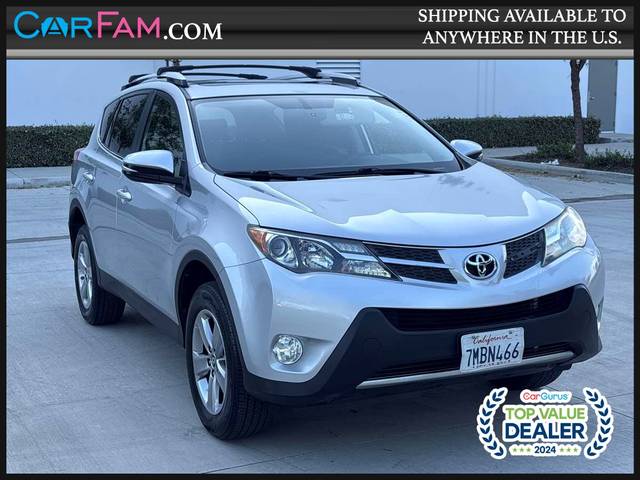 2015 Toyota RAV4 XLE FWD photo