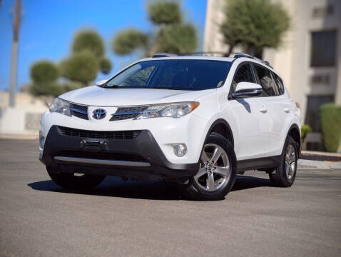 2015 Toyota RAV4 XLE FWD photo