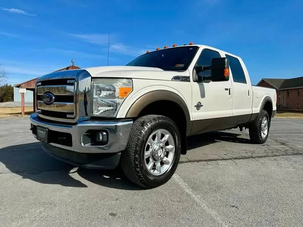 2016 Ford F-250 Super Duty Platinum 4WD photo