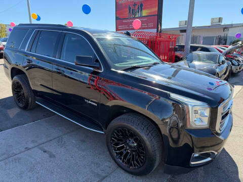 2015 GMC Yukon SLE 4WD photo