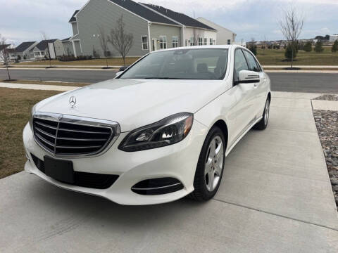 2016 Mercedes-Benz E-Class AWD photo