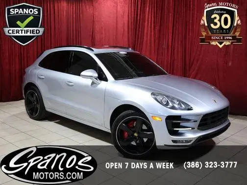 2015 Porsche Macan Turbo AWD photo