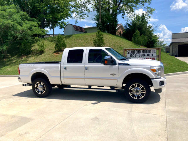 2015 Ford F-350 Super Duty Platinum 4WD photo