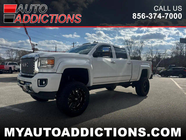2015 GMC Sierra 2500HD Denali 4WD photo
