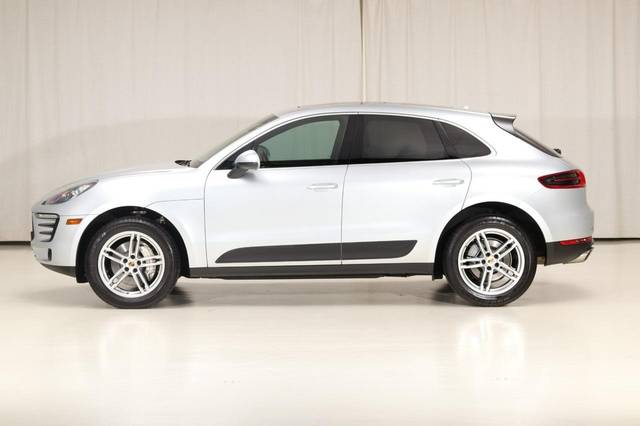 2015 Porsche Macan S AWD photo