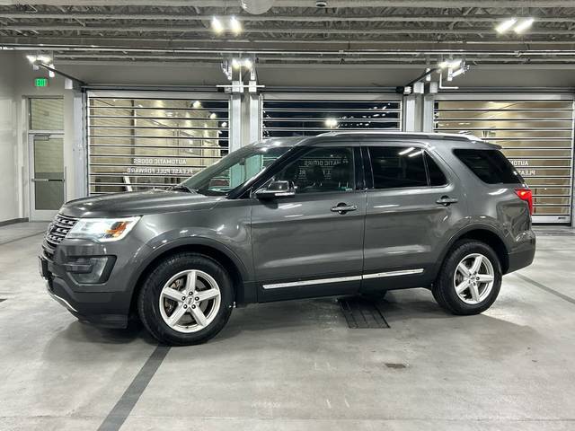 2016 Ford Explorer XLT 4WD photo