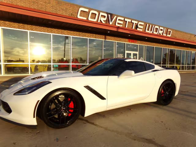 2015 Chevrolet Corvette Z51 2LT RWD photo