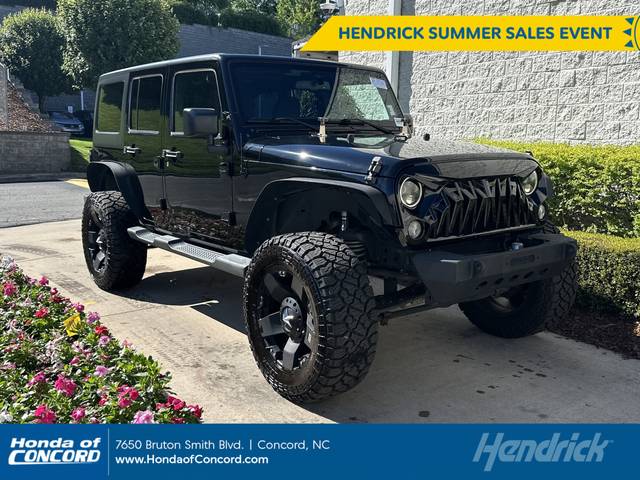2015 Jeep Wrangler Unlimited Sahara 4WD photo