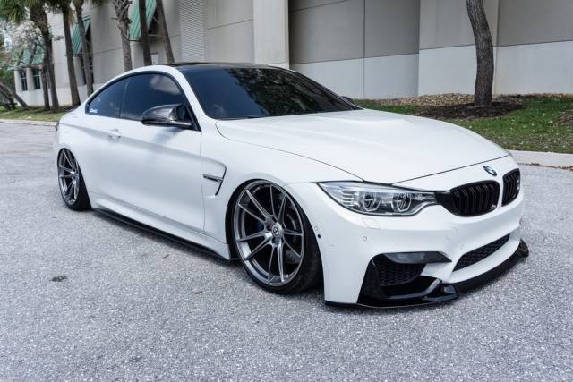 2015 BMW M4  RWD photo