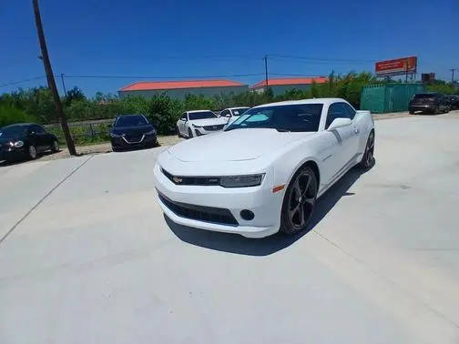 2015 Chevrolet Camaro LT RWD photo