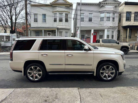 2015 Cadillac Escalade Luxury 4WD photo