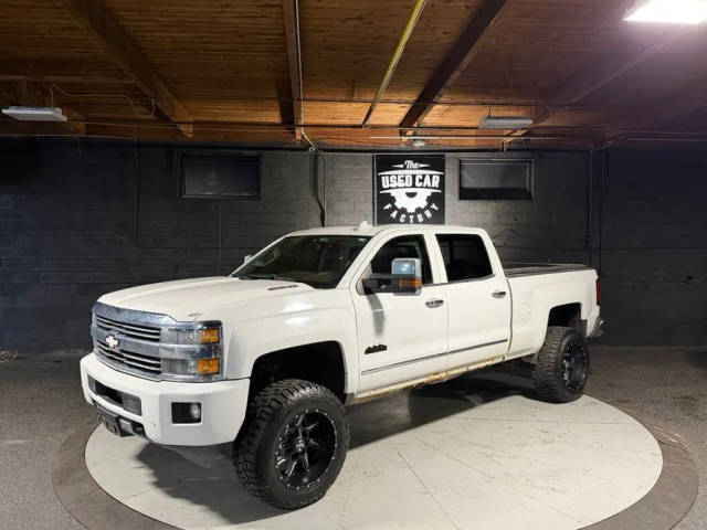 2015 Chevrolet Silverado 2500HD High Country 4WD photo