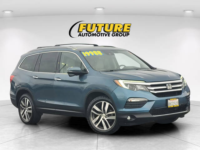 2016 Honda Pilot Touring AWD photo